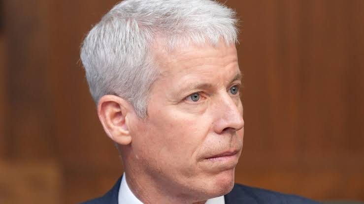 Wright Calls Trump’s Russian Diesel Deal a “Carrot” for Peace. Critics Call It a Lifeline